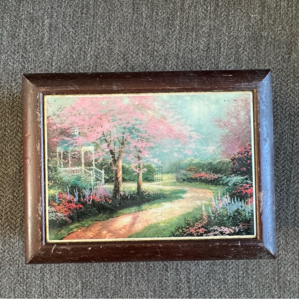 Kincade accessory box